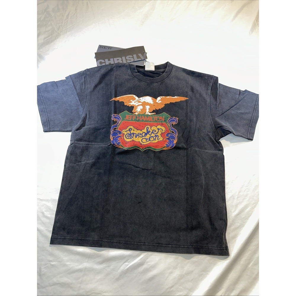 Crislv Jeff Hamilton Collab Sneaker Con graphic T-shirt Size Medium NWT